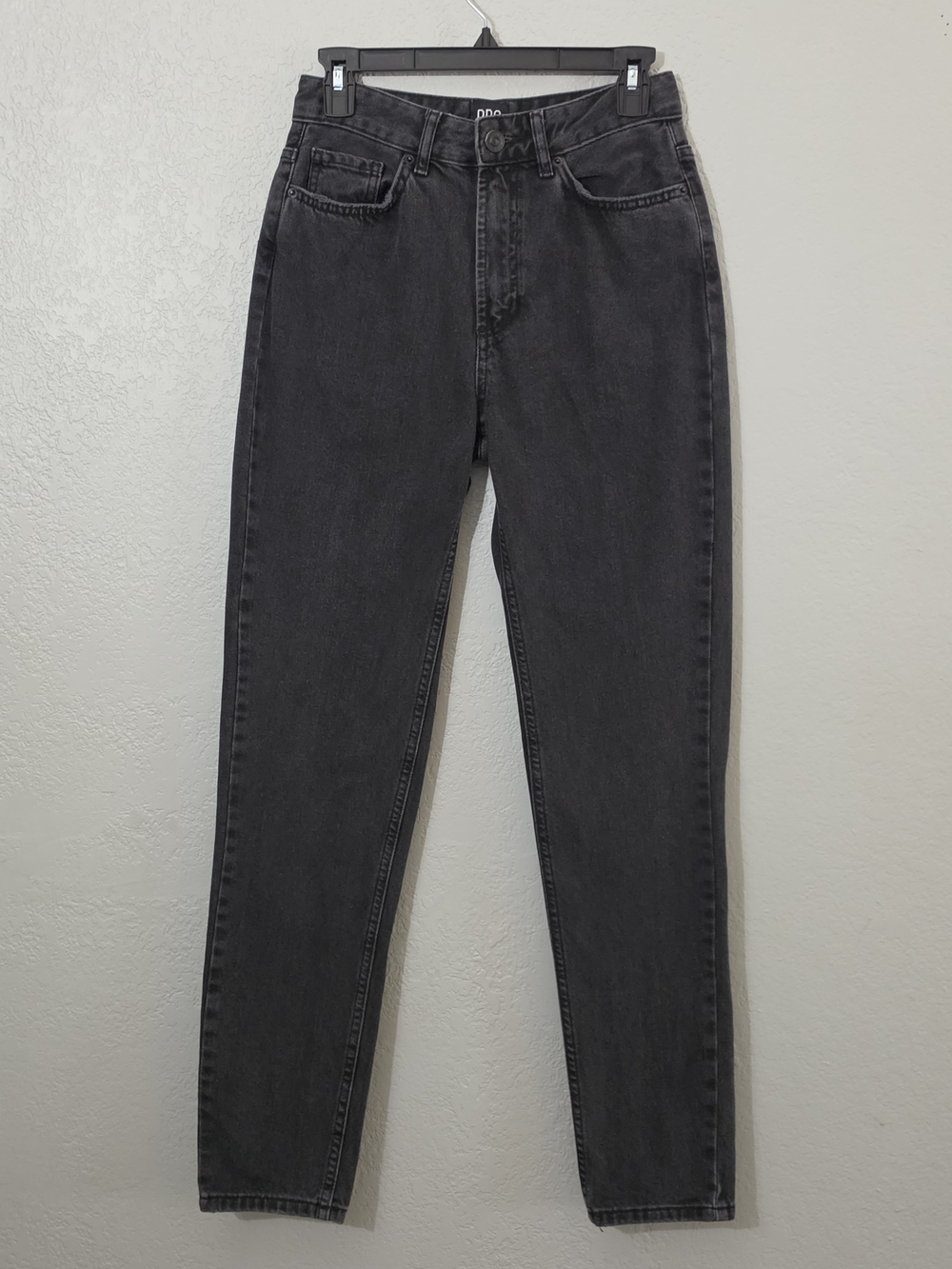 BDG Urban Outfitters Mom High Rise Jean Washed Black Slim Relaxed Fit Womens 25